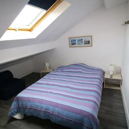 Grande Brevinoise Dans Les Pins