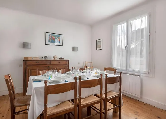 Grande Brevinoise Dans Les Pins * Saint-Brévin-les-Pins